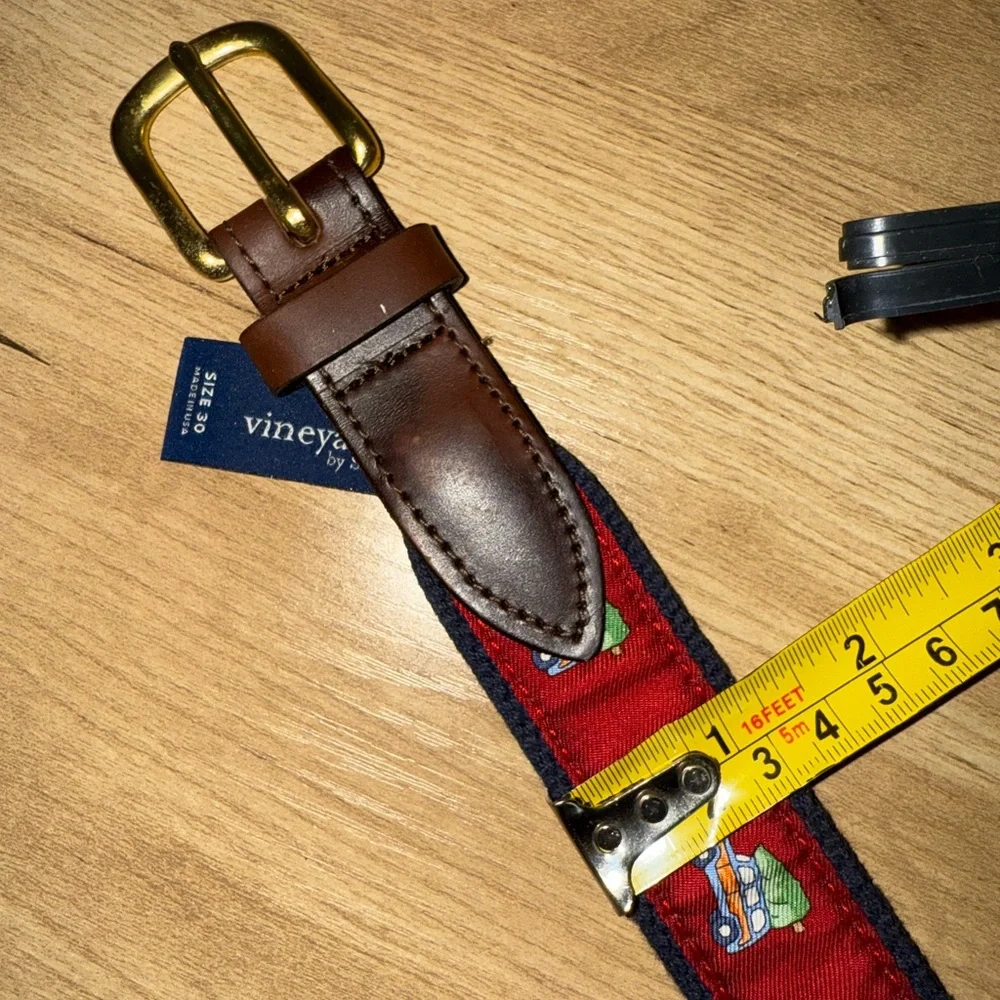 VINEYARD VINES by Shep &‎ Ian Holiday Truck And Christmas Tree Size 30 Belt 34”